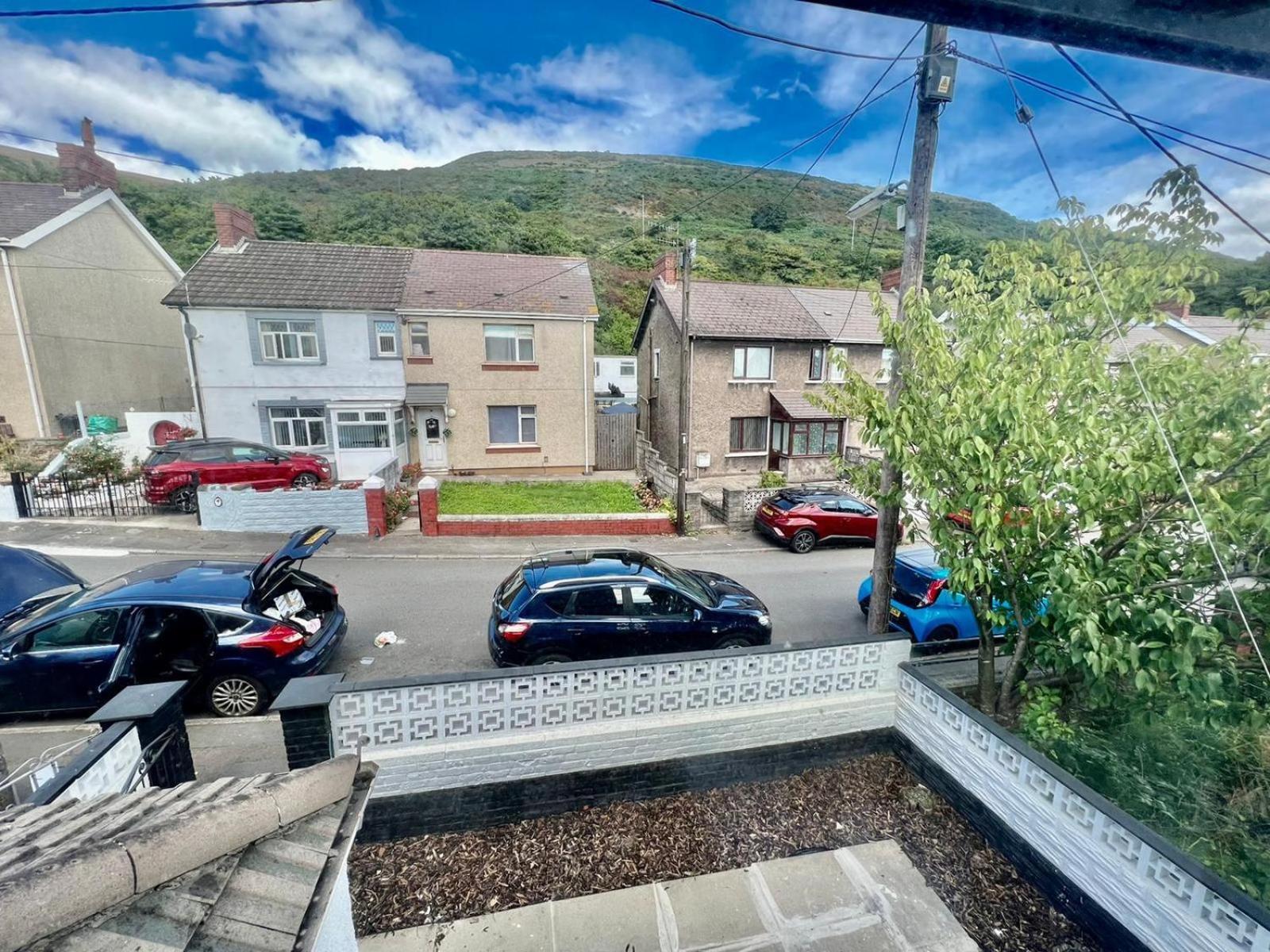 Executive 3 Bedroom Port Talbot Town Centre Margam Sleeps 7 Экстерьер фото
